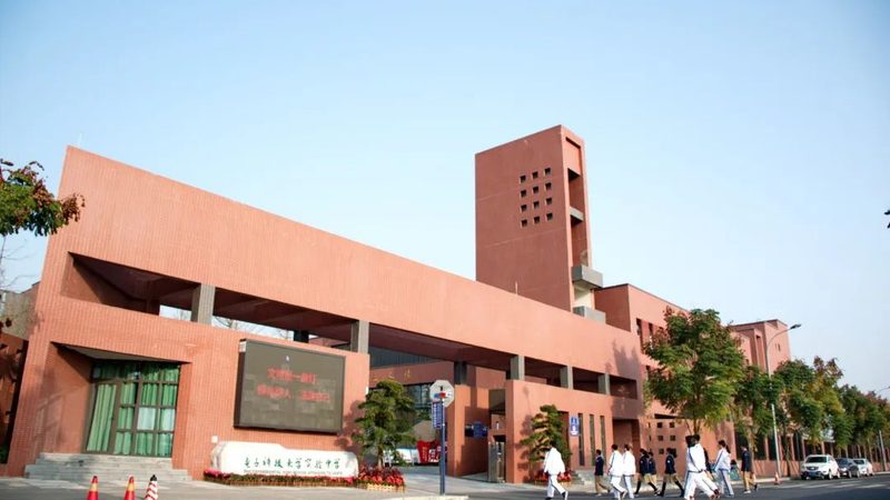 空调压缩机电容接线示意图全解析：关键节点与注意事项**